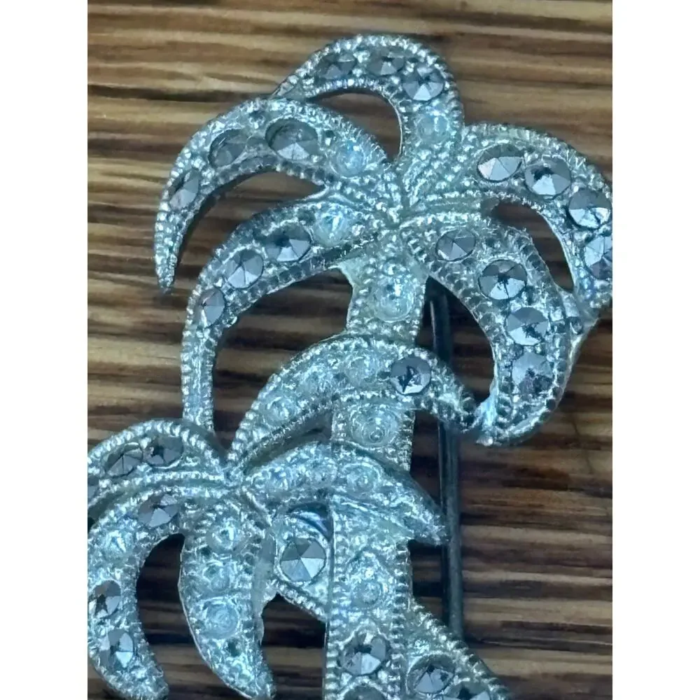 N/A vintage brooch